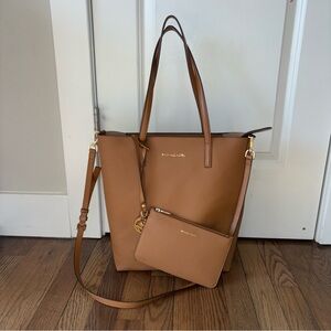 Michael Kors Hayley Acorn/Oyster Bag